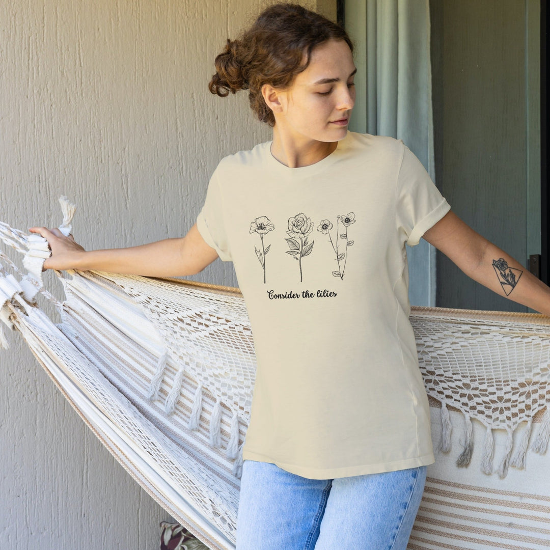 Lilies Tee - Emerald Promise